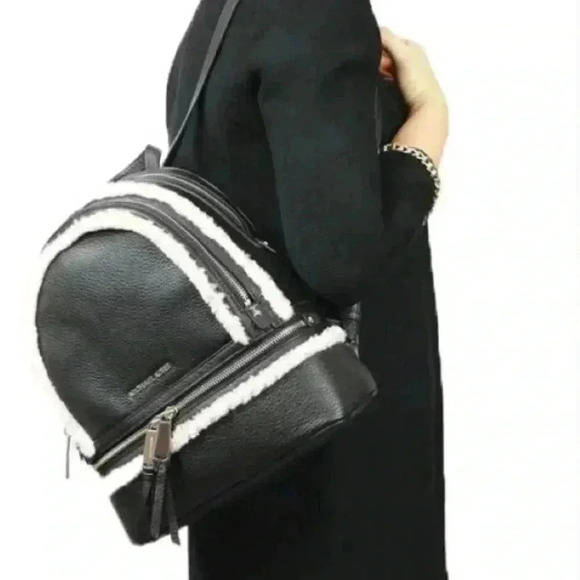 MICHAEL KORS Rhea Black Leather Sherpa Lined Backpack Rare - Picture 8 of 10